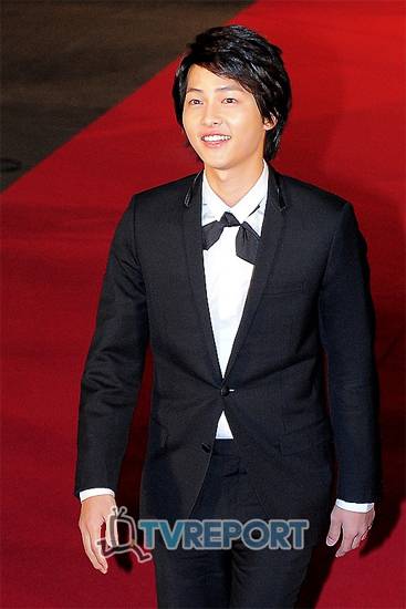 Song Joong Ki apologizes for his performance at 