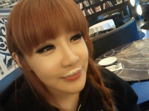 2NE1's Bom wants a 'foam kiss' | allkpop