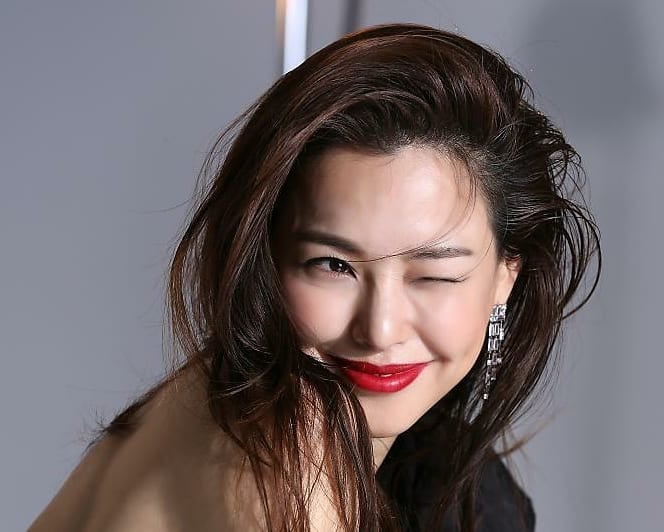 Honey Lee displays her never changing youth and beauty | allkpop