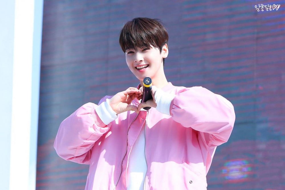 He has the m0st sweet smile .. 😊😊🤗 - Cha Eun Woo - ASTRO