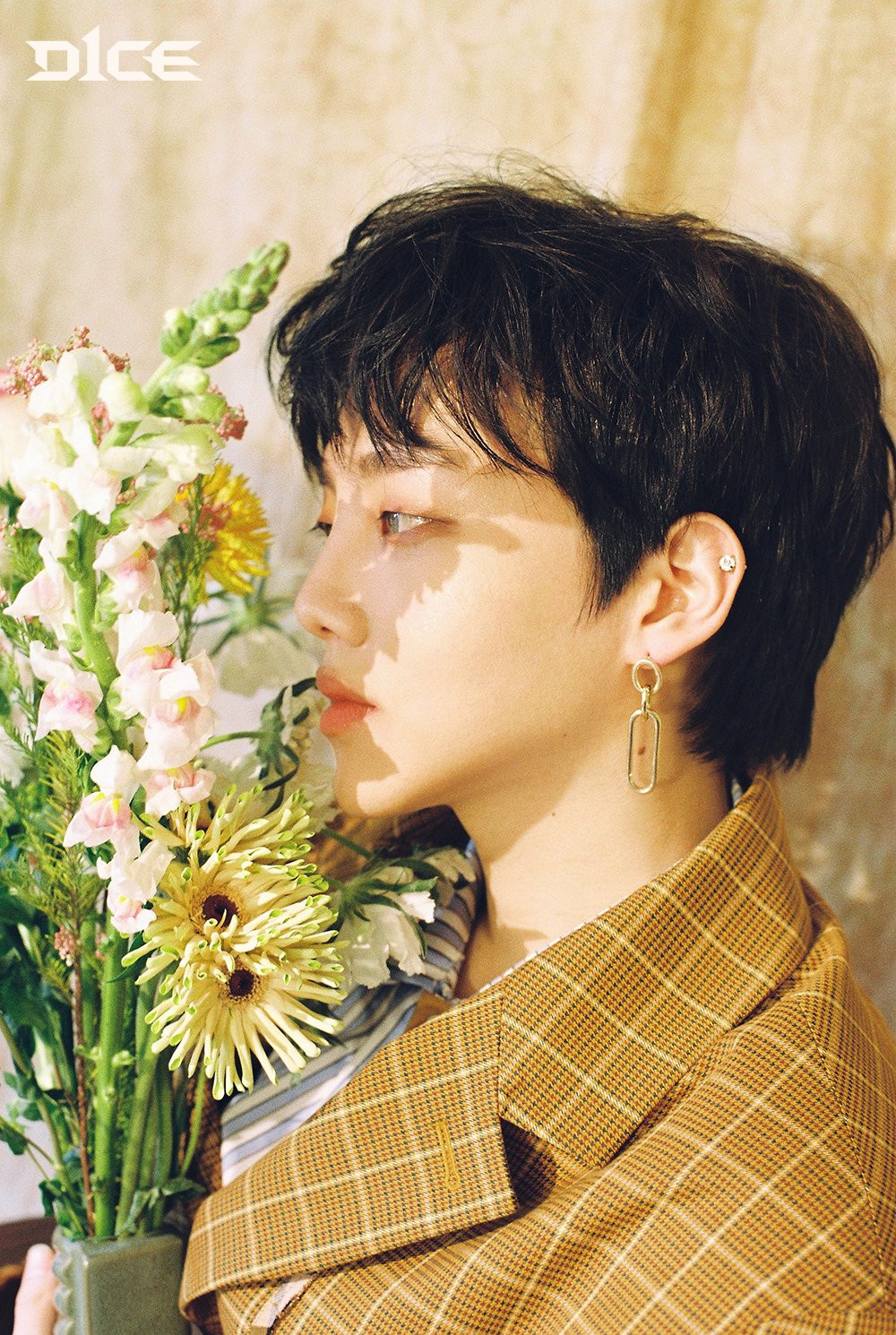 D1CE's Kim Hyun Soo shows off his upgraded visuals in individual