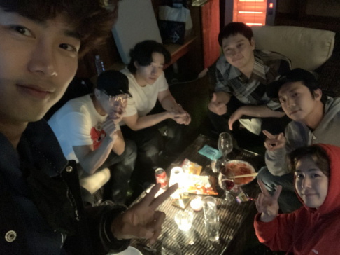 2PM, Jun.K, Nichkhun, Taecyeon, Wooyoung, Junho, Chansung