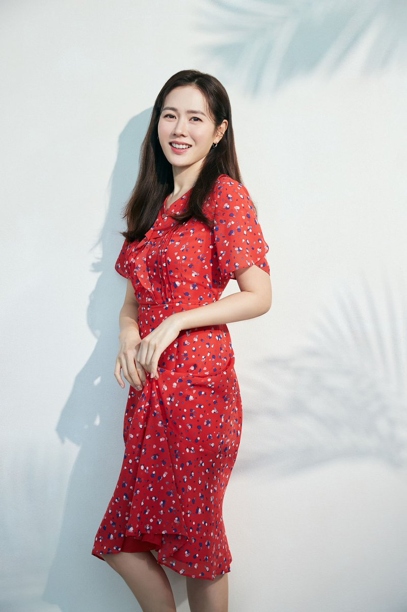 Son Ye Jin chosen as a model for 'Crocodile Ladies' | allkpop