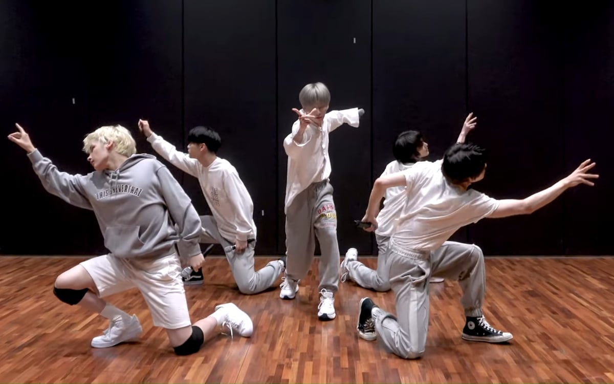 TXT unveils dance practice video for latest single '0X1=LOVESONG (I ...