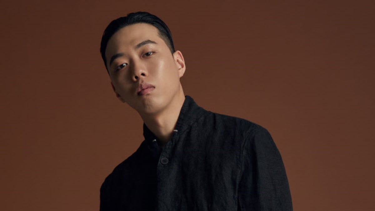 Bewhy корейский рэпер. BEWHY. BEWHY исполнитель. BEWHY корейский рэпер и его девушка. 032 Funk BEWHY.