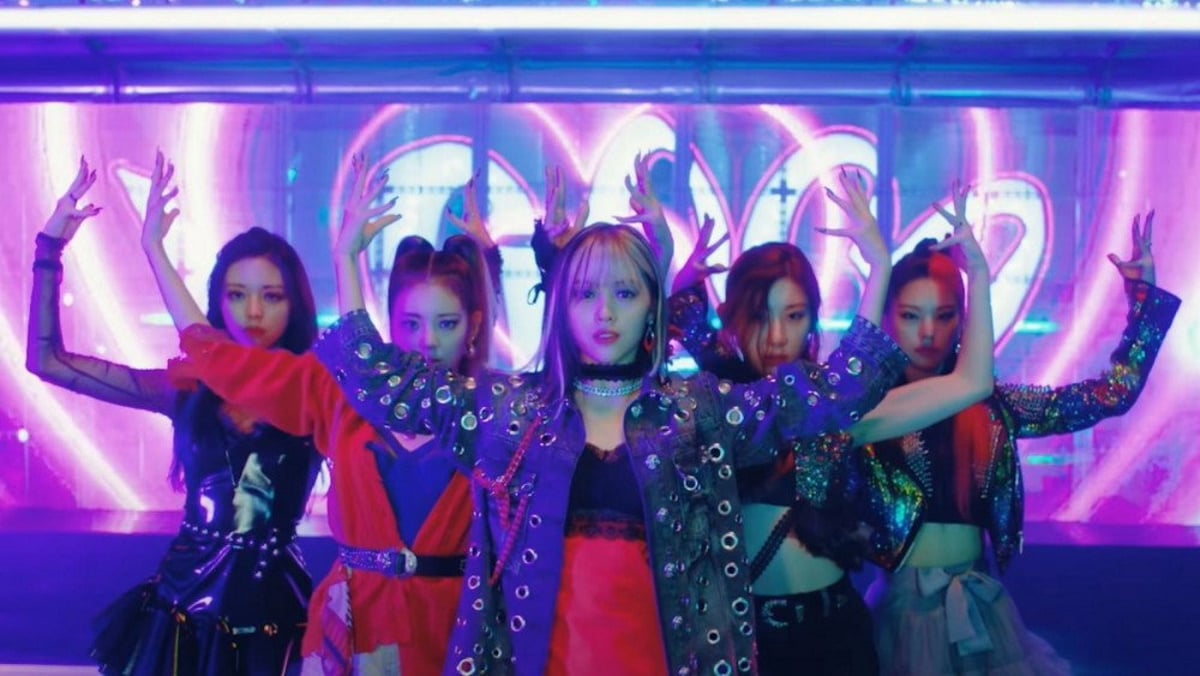 ITZY's 'LOCO' surpasses 100 million views on YouTube | allkpop