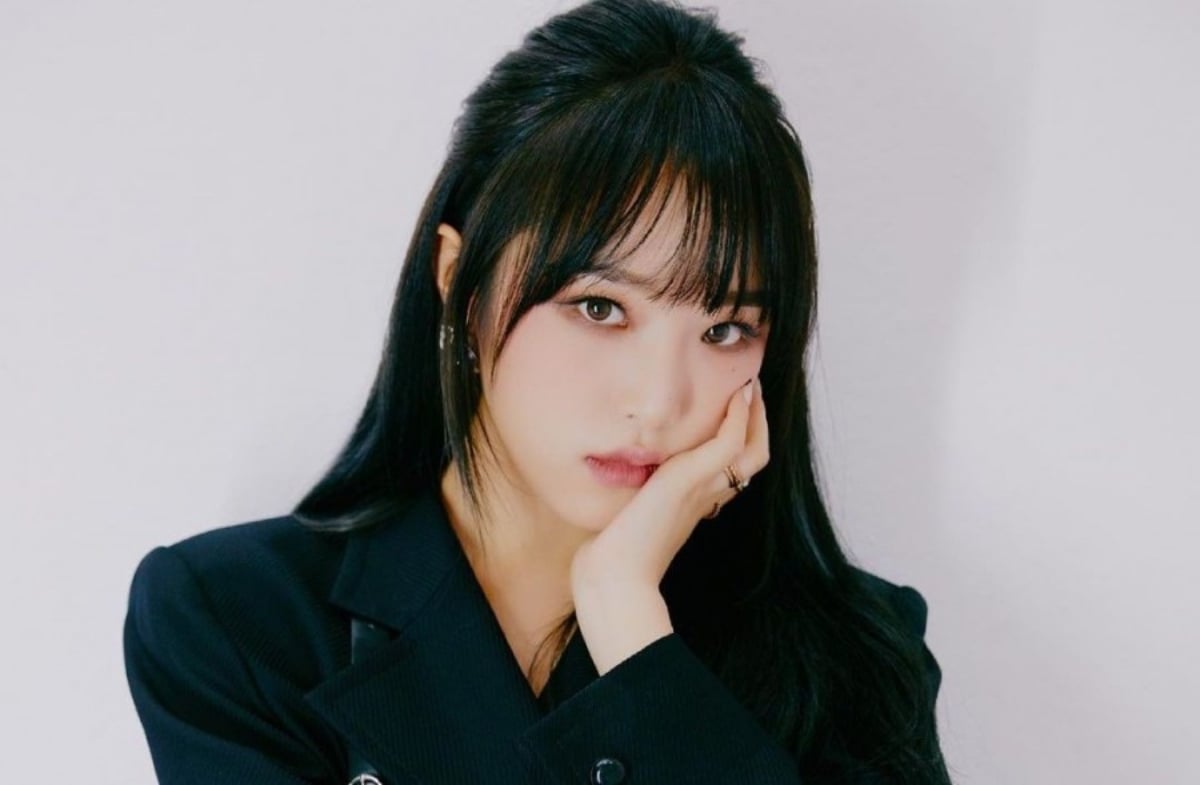 Choi Ye Na's agency denies recent rumors of her involvement with a CEO