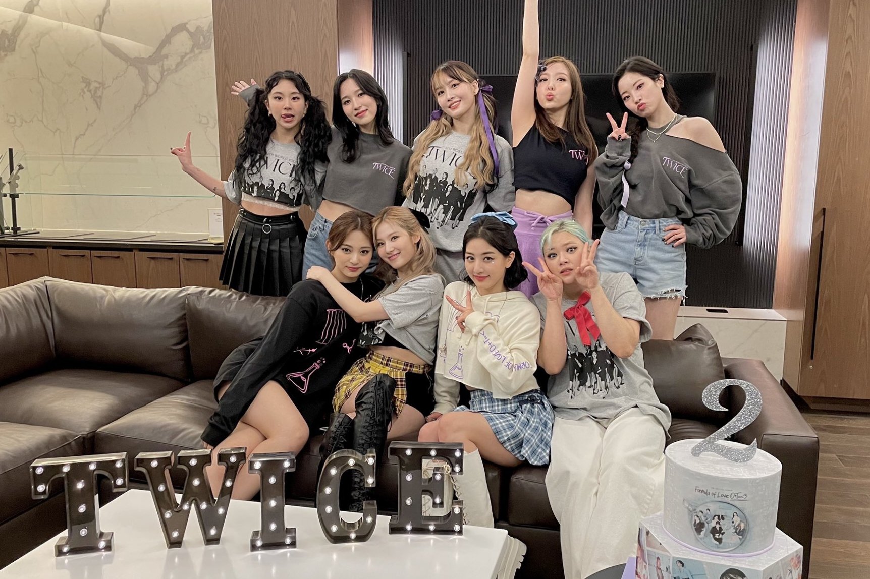 Twice Wrap Up The Final U S Show Of Their 4th World Tour Iii Allkpop