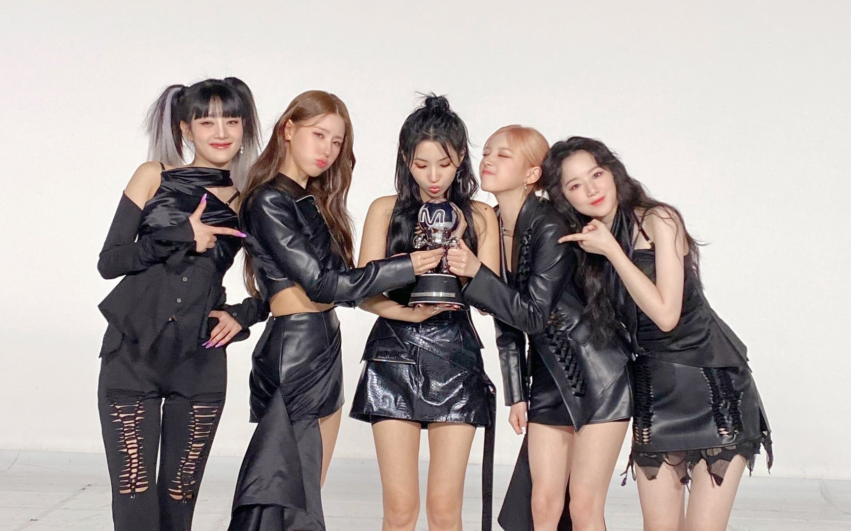 (G)I-DLE continues to enjoy the success of 