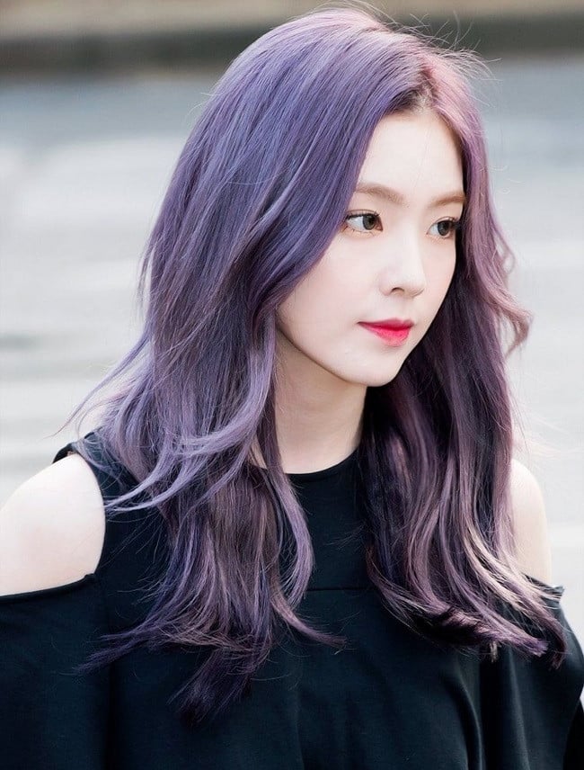 Netizens debate whether Red Velvet's Irene or aespa's Karina looks ...