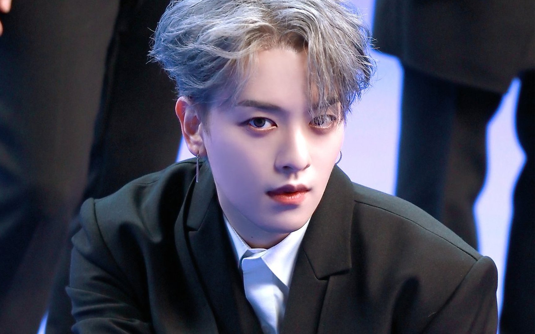 ONEUS's Ravn under fire for allegedly begging his fans for expensive