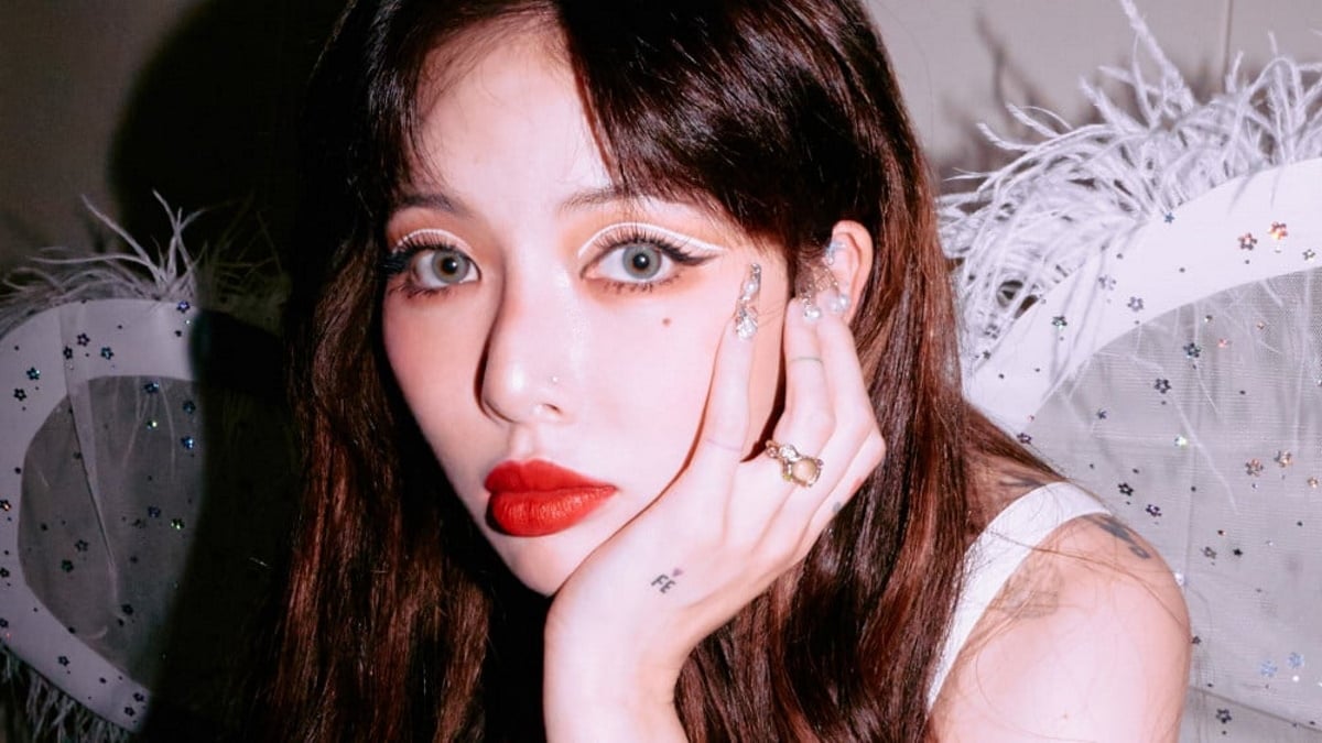 Hyuna Wows Fans With Personal Flower Design Allkpop