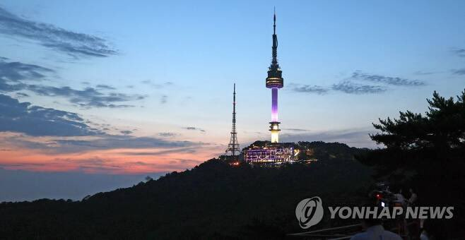 seoul-s-landmarks-turn-purple-in-celebration-of-bts-s-10th-anniversary