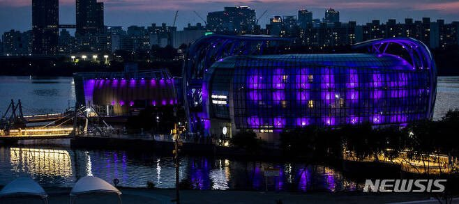 seoul-s-landmarks-turn-purple-in-celebration-of-bts-s-10th-anniversary