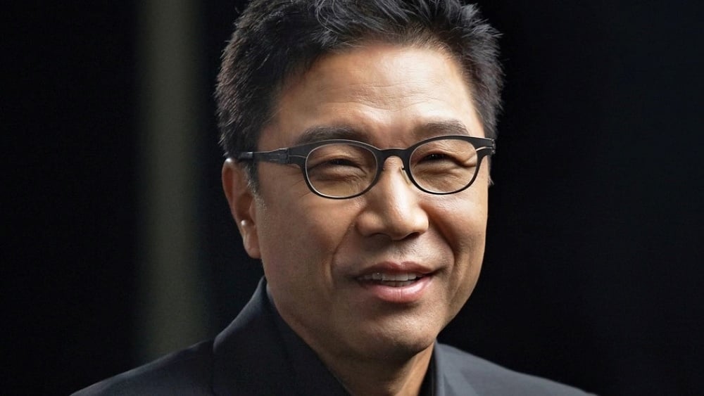 Korean netizens react to news that Lee Soo Man may have set up a ...