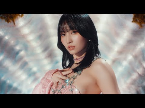 TWICE MISAMO's Momo is a goddess of the sea in the 