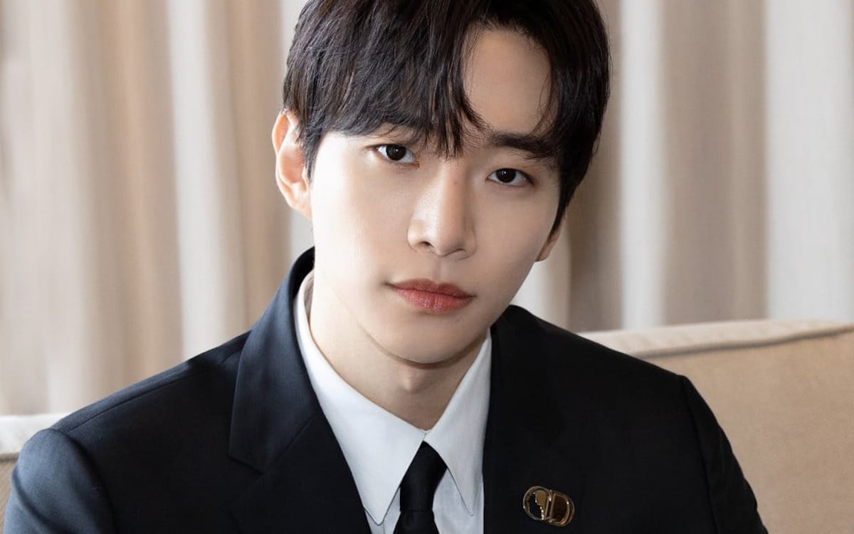 2PM's Junho in talks to star in upcoming Netflix series 'Cashero