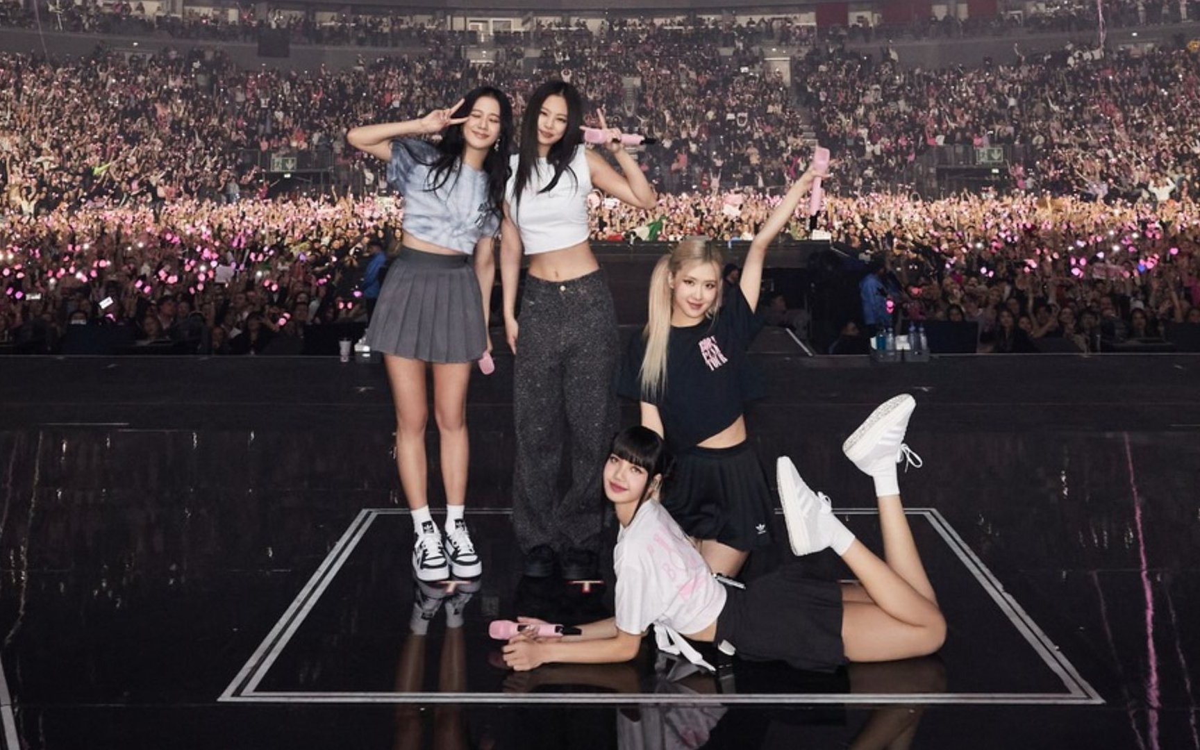 K-netizens are proud of BLACKPINK achieving Full Stadium Sold-Out shows ...