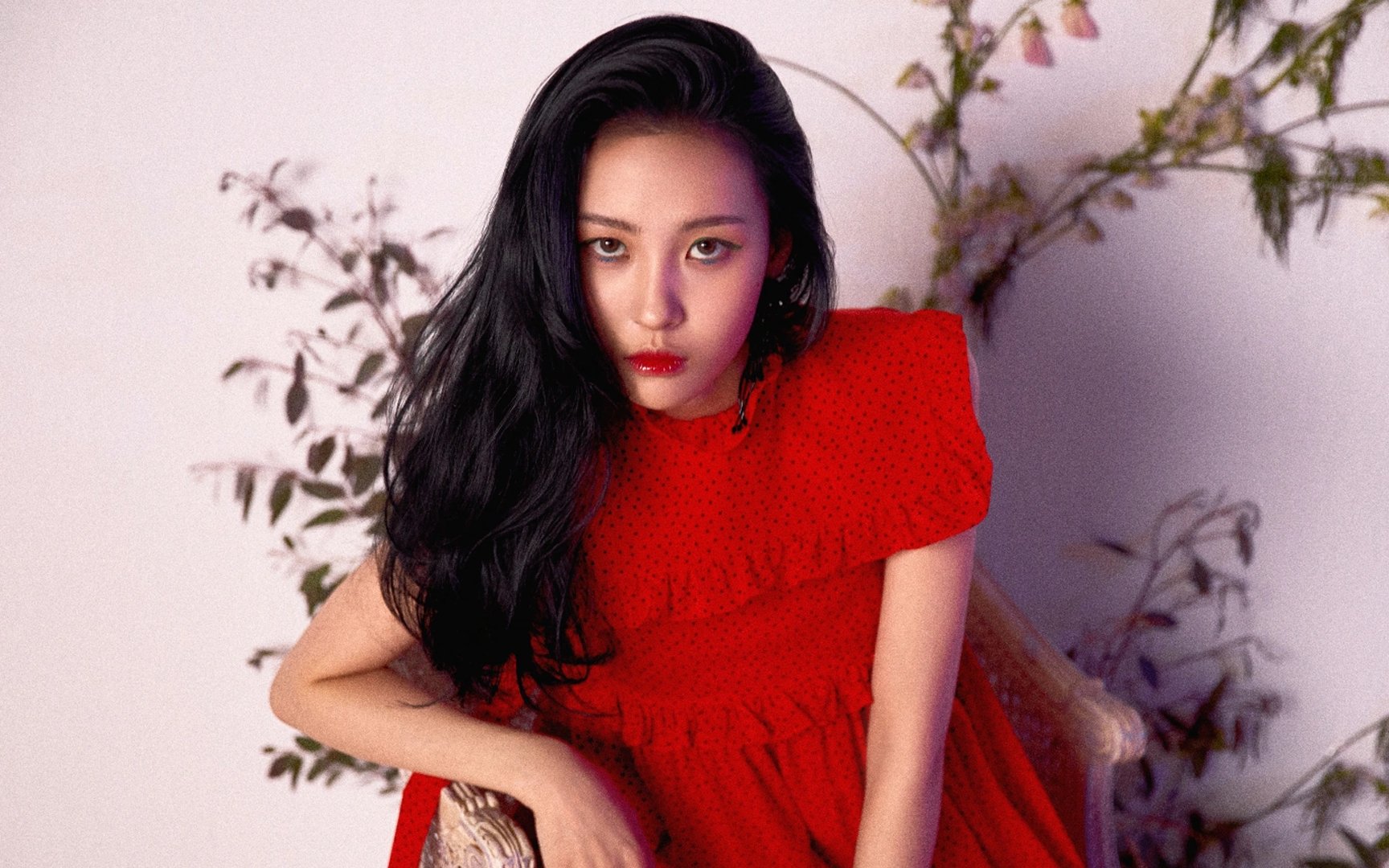 Sunmi begins the countdown to her comeback with digital single