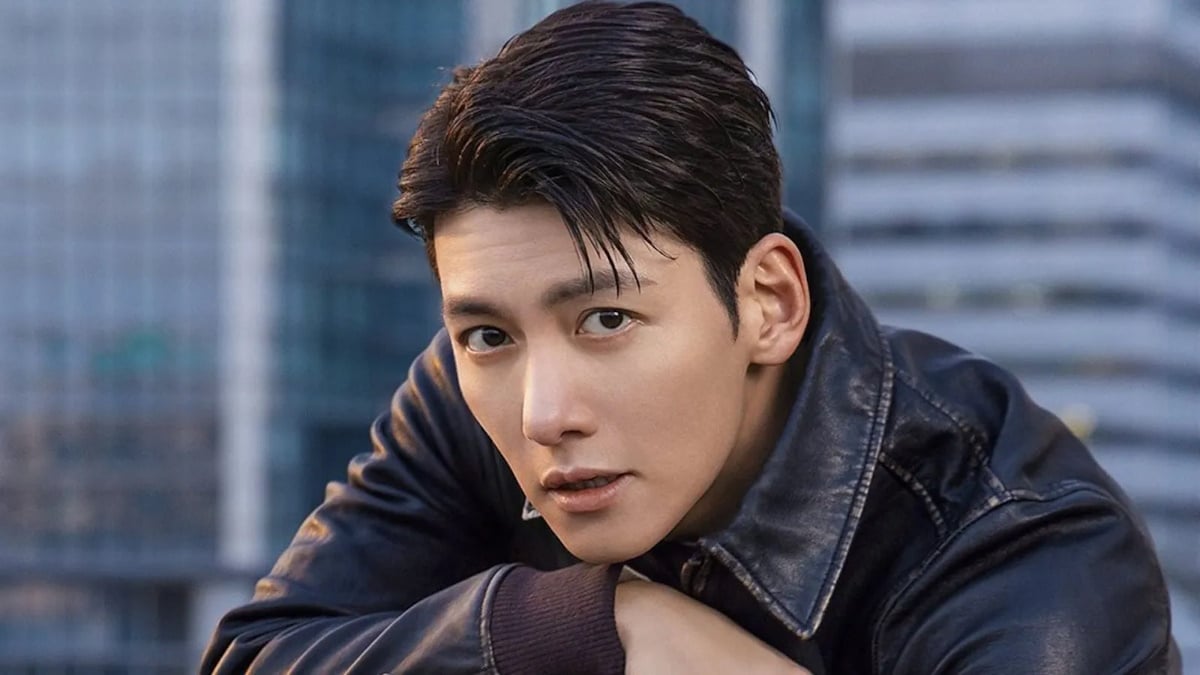 Actor Ji Chang Wook under fire for allegedly smoking indoors | allkpop