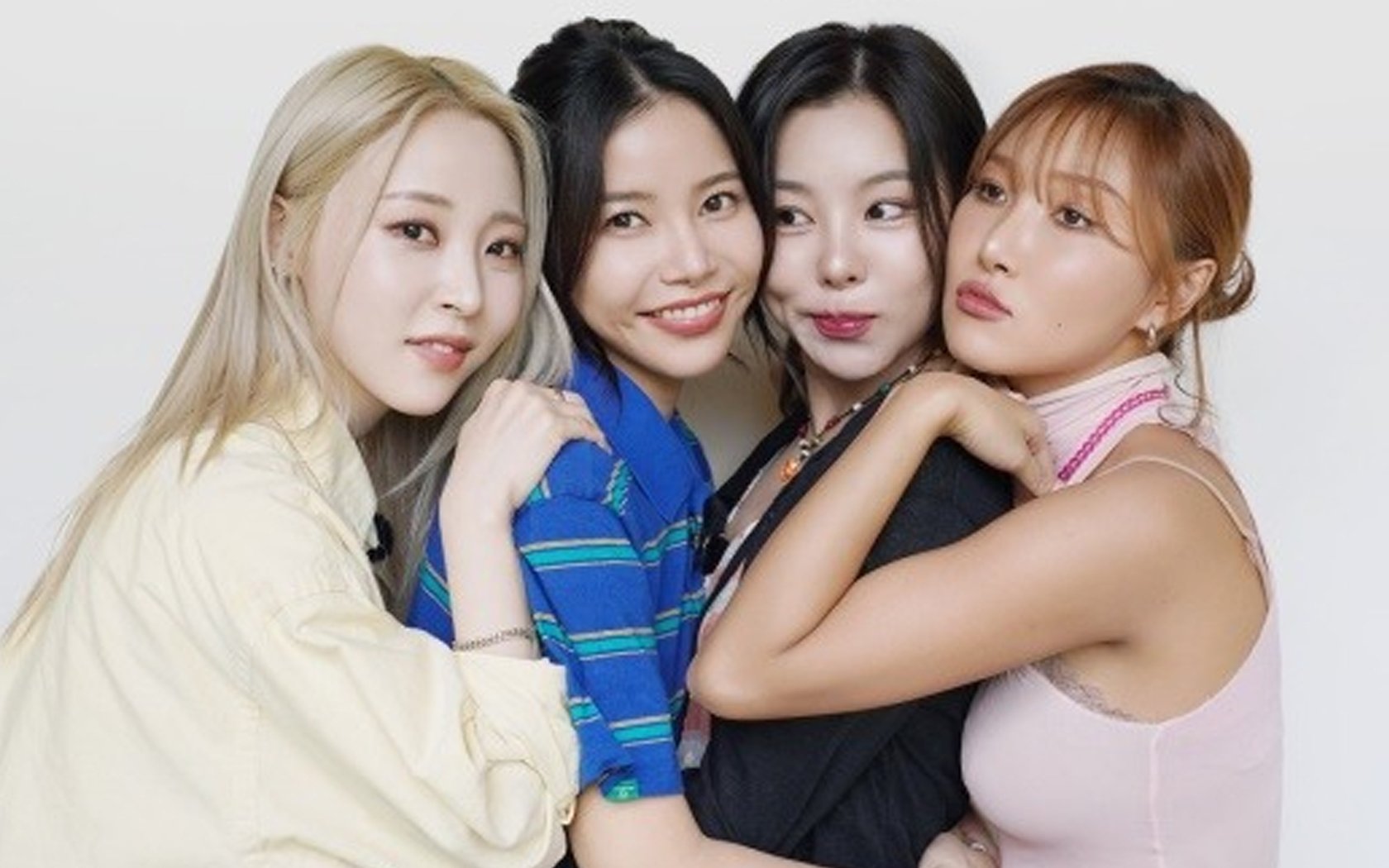 MAMAMOO members leave a special message celebrating their 10th ...