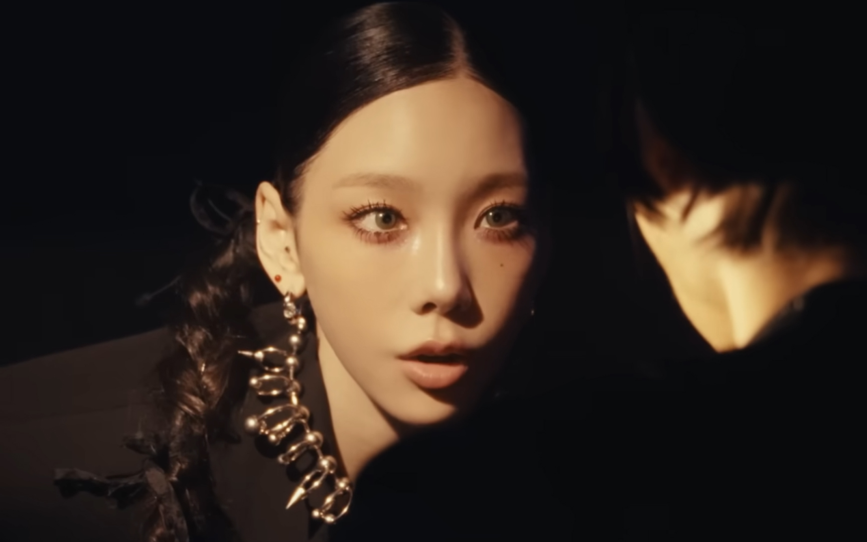 Taeyeon reveals the secret behind the dance scene in the 'Heaven' music ...