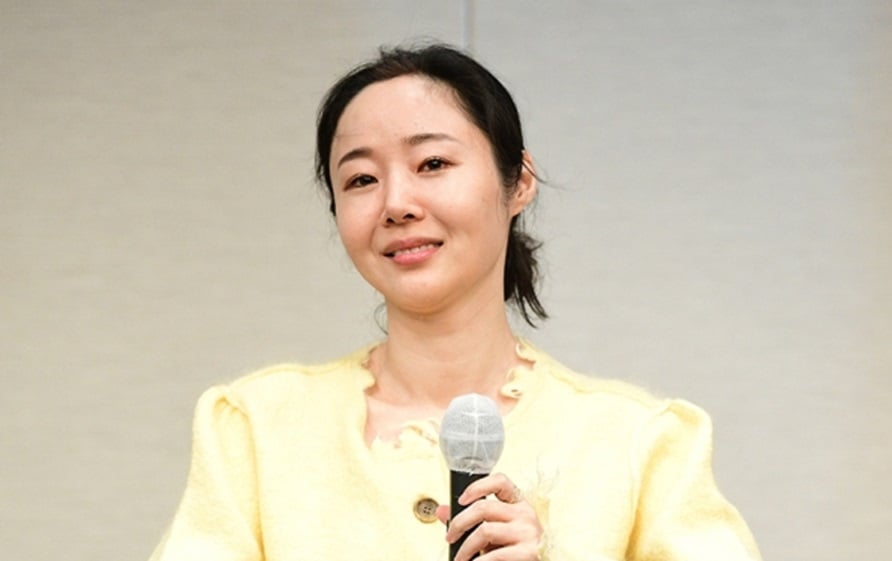 Min Hee Jin loses  million put option after termination of shareholders agreement