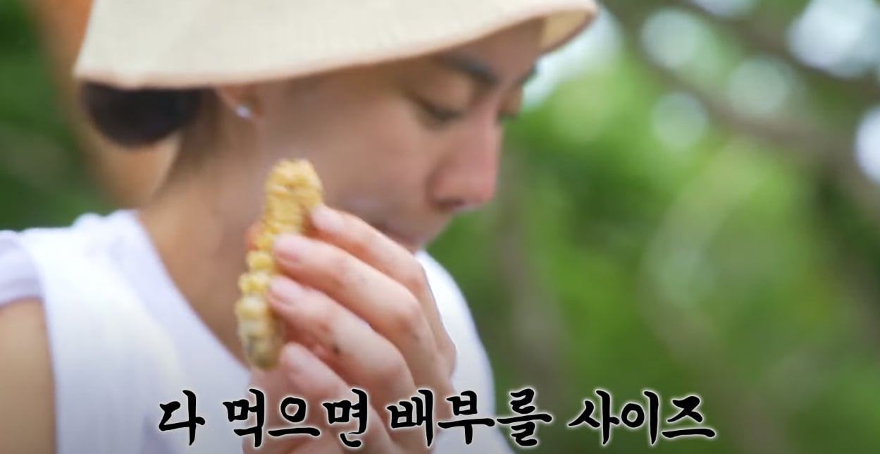 UEE eats a giant caterpillar and says it’s delicious?