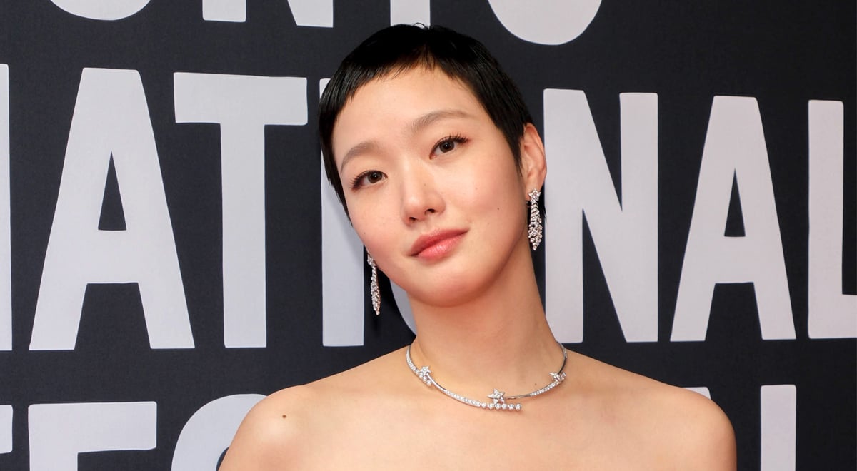 Kim Go Eun debuts stunning new pixie cut at '2024 Toronto International ...