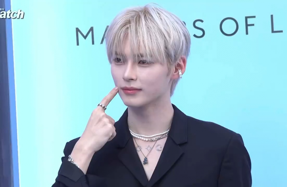 ZEROBASEONE's Sung Han Bin leaves fans swooning with his stunning new platinum blonde look